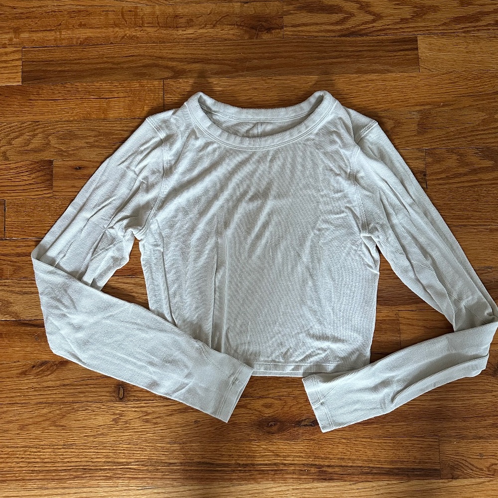 Lululemon cropped ribbed shirt